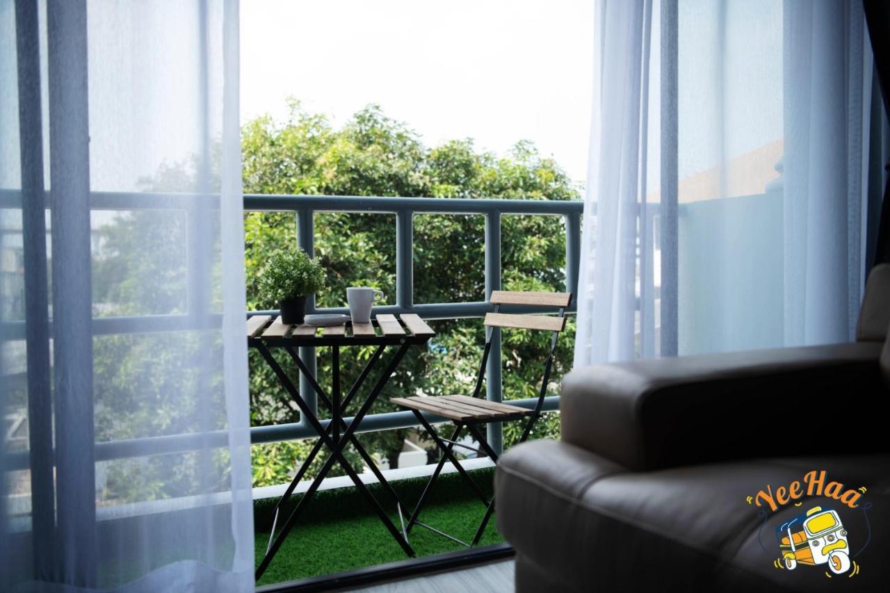 Yeehaa Bangsue Aparthotel Bangkok Exterior photo